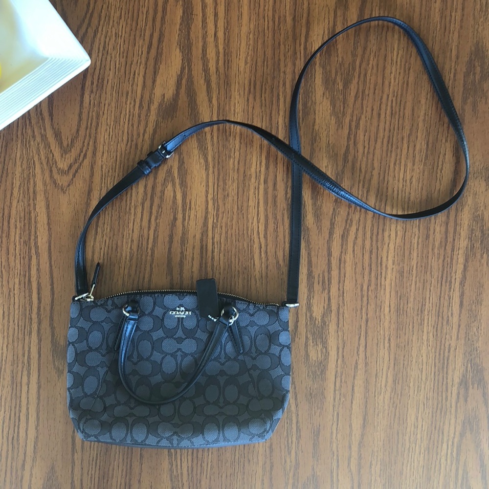 NWOT COACH shoulder strap purse